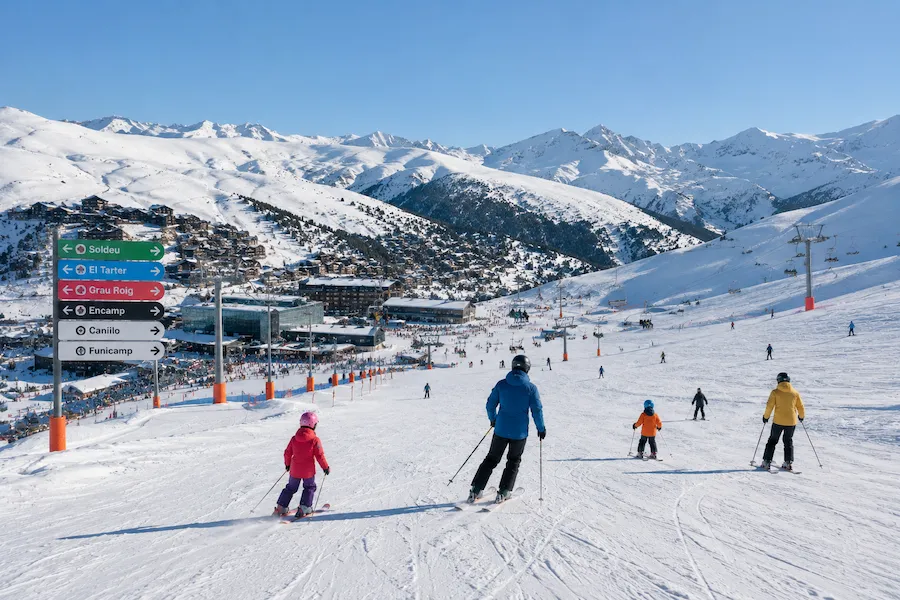 Grandvalira dominio esquiable amplio con pistas para todos los niveles